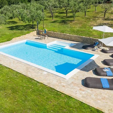 Casa Lucia 6 Holiday home